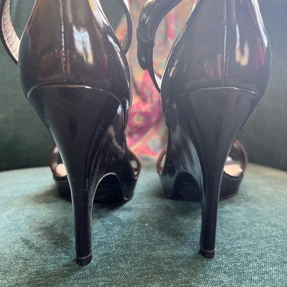 Versace 37.5 Patent Leather Ankle Strap Heels Eggplant Shaped Heel Italy - Picture 4 of 14